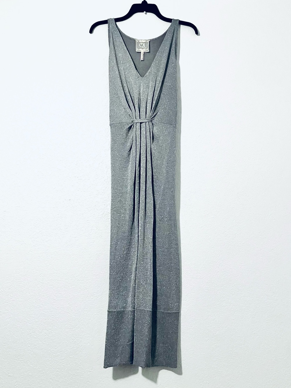 Qi Silk Gown (Silver)